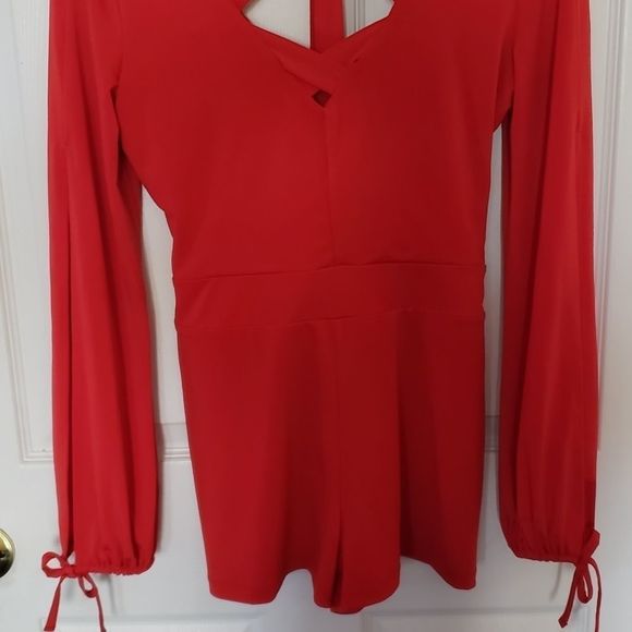 Guess dressy, red, open sleeve romper - Picture 8 of 8